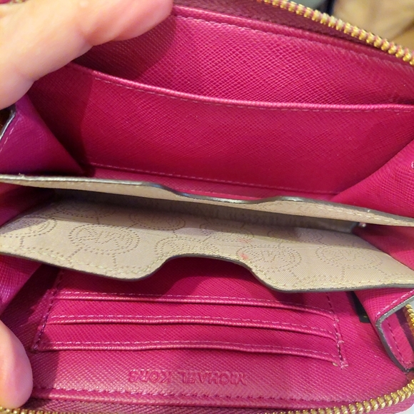 Michael Kors MK Jet Set Continental Zip-Around Leather Wallet Wristlet - Picture 3 of 4